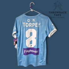 Cargar imagen en el visor de la galería, Melbourne City Home 2022-23 TORPEY 8

