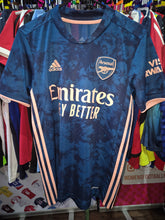 Load image into Gallery viewer, LIMITED RELEASE - ARSENAL WOMEN’S PLAYER BOX
