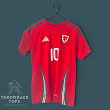Carregar imagem no visualizador da galeria, Wales Home 2024-25 FISHLOCK 10
